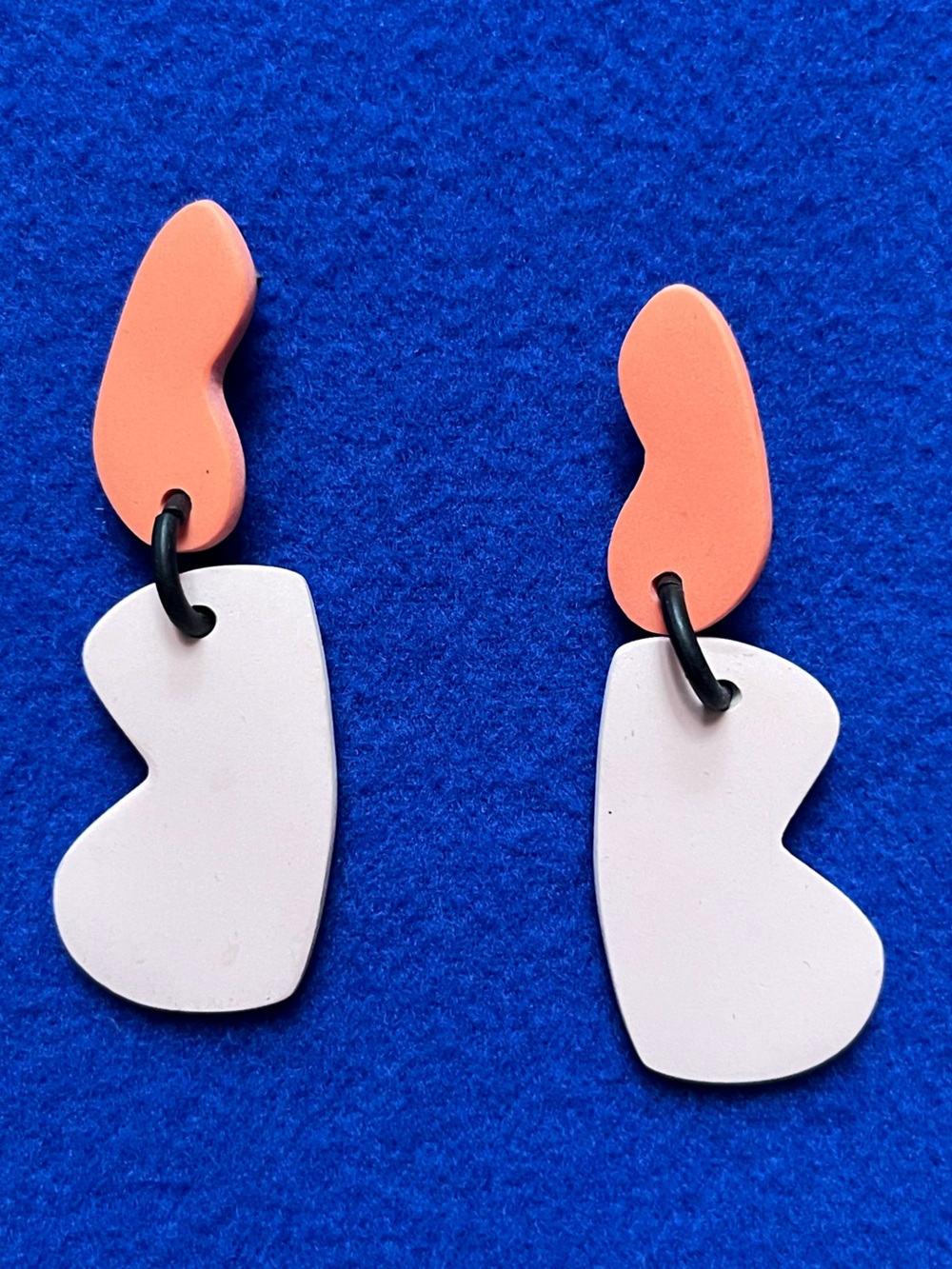 Abstract Geometric Dangle Earrings – Lavender & Coral